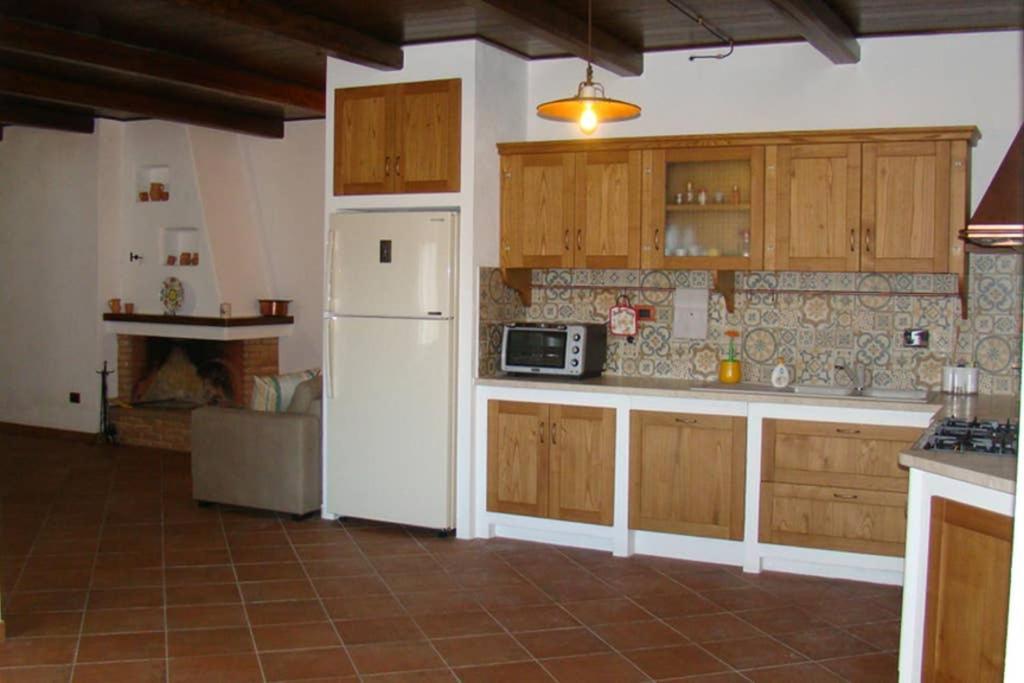 Bella Casa Con Giardino A 10 Minuti Dal Mare Apartment Aglientu Ngoại thất bức ảnh